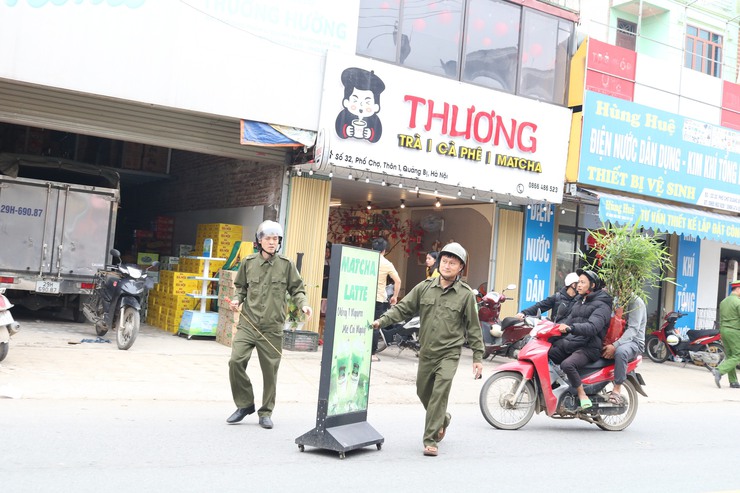 Quảng Bị tiếp tục xử lý các “điểm nghẽn” về trật tự an toàn giao thông, trật tự đô thị chào mừng bầu cử đại biểu Quốc hội và HĐND các cấp- Ảnh 1.