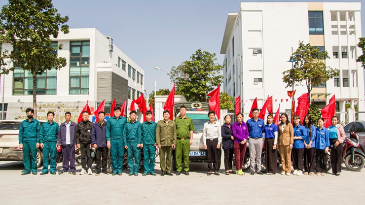 Phường  Tây Tựu ra quân tuyên truyền cổ động về cuộc bầu cử đại biểu Quốc hội khóa XVI và đại biểu HĐND các cấp nhiệm kỳ 2026 - 2031- Ảnh 1.