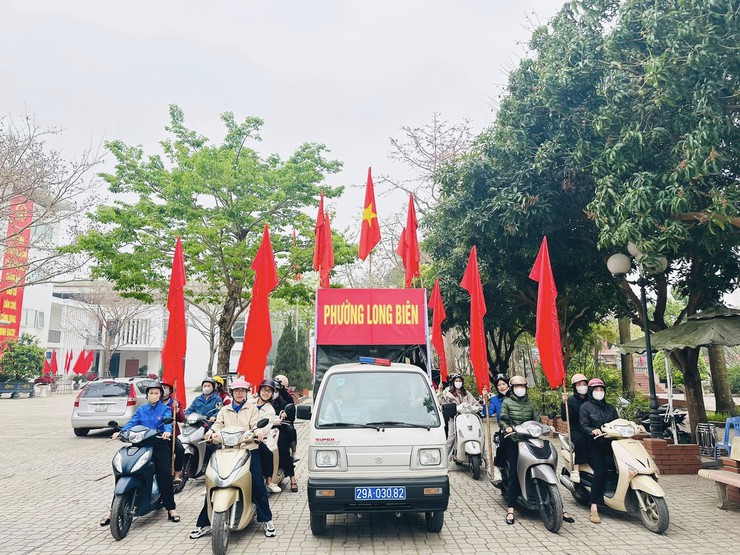 Đoàn TNCS Hồ Chí Minh phường Long Biên tổ chức tuyên truyền lưu động về công tác bầu cử đại biểu Quốc hội và đại biểu HĐND các cấp nhiệm kỳ 2026–2031- Ảnh 1.