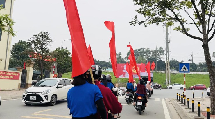 Đoàn TNCS Hồ Chí Minh phường Long Biên tổ chức tuyên truyền lưu động về công tác bầu cử đại biểu Quốc hội và đại biểu HĐND các cấp nhiệm kỳ 2026–2031- Ảnh 5.