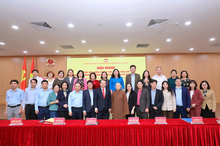 Ủy ban MTTQ Việt Nam phường Cầu Giấy tổ chức Hội nghị tiếp xúc cử tri với người ứng cử đại biểu HĐND phường nhiệm kỳ 2026–2031 tại đơn vị bầu cử số 4- Ảnh 3.