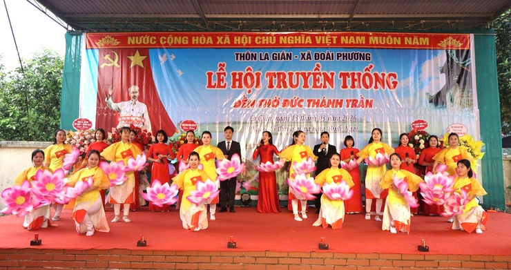 Lãnh đạo xã Đoài Phương dự lễ hội truyền thống thôn La Gián- Ảnh 1.