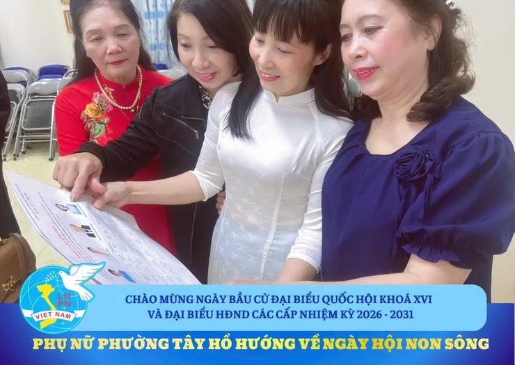 Hội Liên hiệp Phụ nữ phường Tây Hồ tích cực tham gia công tác chuẩn bị cho ngày bầu cử- Ảnh 1.