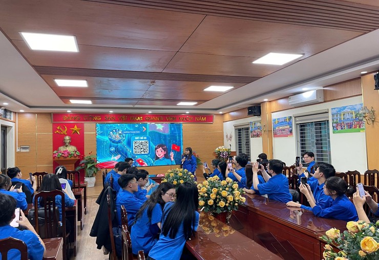 Tuổi trẻ Thanh Xuân tổ chức hội nghị mạn đàm tiểu sử người ứng cử đại biểu Quốc hội khóa XVI, HĐND các cấp và gặp mặt cử tri trẻ lần đầu tham gia bỏ phiếu- Ảnh 2.