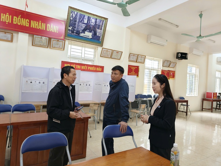 Đoàn giám sát của Ủy ban MTTQ Việt Nam xã Thanh Trì kiểm tra công tác bầu cử tại 6 đơn vị bầu cử trên địa bàn- Ảnh 4.