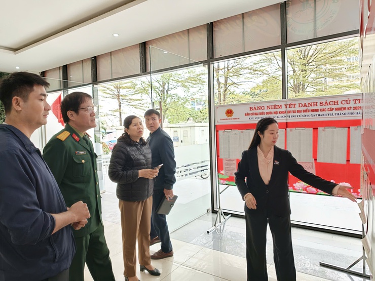 Đoàn giám sát của Ủy ban MTTQ Việt Nam xã Thanh Trì kiểm tra công tác bầu cử tại 6 đơn vị bầu cử trên địa bàn- Ảnh 7.