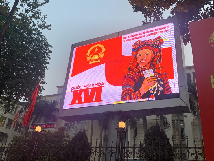 Phường Thanh Xuân rực rỡ cờ, hoa chào mừng ngày bầu cử Đại biểu Quốc hội khóa XVI và đại biểu HĐND các cấp nhiệm kỳ 2026-2031- Ảnh 2.