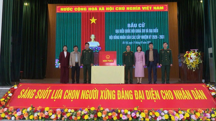 CHỦ TỊCH UBND XÃ SÓC SƠN PHẠM QUANG NGỌC KIỂM TRA CÔNG TÁC CHUẨN BỊ BẦU CỬ TẠI CÁC ĐƠN VỊ NGOÀI DÂN CƯ- Ảnh 1.