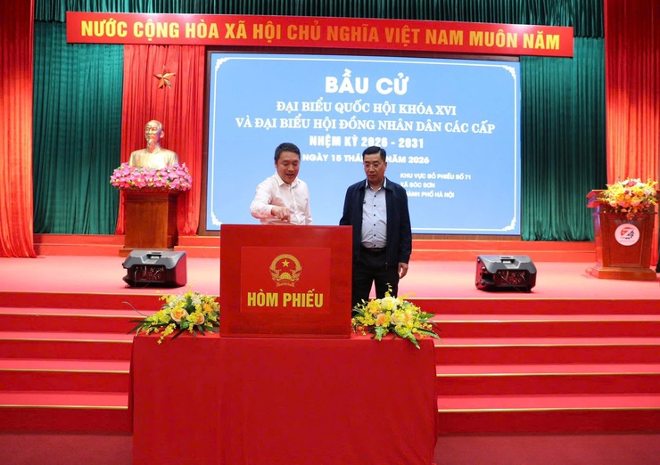 BÍ THƯ ĐẢNG ỦY XÃ SÓC SƠN BÙI BẢO TUẤN KIỂM TRA CÔNG TÁC CHUẨN BỊ BẦU CỬ TẠI CÁC ĐƠN VỊ LỰC LƯỢNG VŨ TRANG- Ảnh 3.