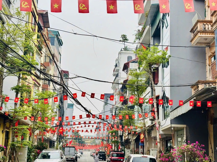 Hội LHPN Phường Phú Thượng khánh thành công trình đoạn đường xanh – sạch – đẹp – nở hoa chào mừng cuộc bầu cử đại biểu Quốc hội và HĐND các cấp nhiệm kỳ 2026 – 2031- Ảnh 6.