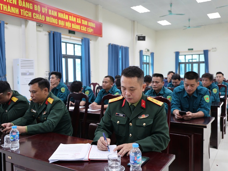 Ban Chỉ huy Quân sự xã Tam Hưng triển khai nhiệm vụ sẵn sàng chiến đấu bảo vệ bầu cử- Ảnh 5.