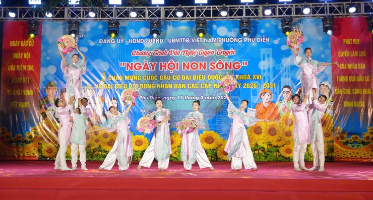 “Ngày Hội Non Sông”: Chương trình văn nghệ tuyên truyền chào mừng bầu cử đại biểu Quốc hội và đại biểu HĐND các cấp nhiệm kỳ 2026-2031- Ảnh 10.