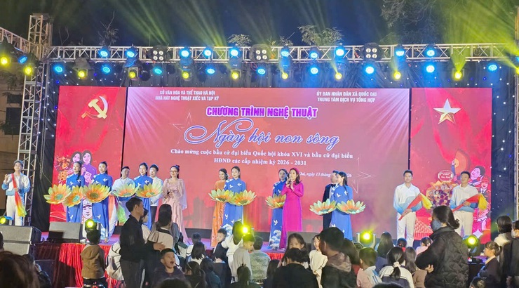 Rực rỡ đêm nghệ thuật chào mừng ngày hội bầu cử tại xã Quốc Oai- Ảnh 20.