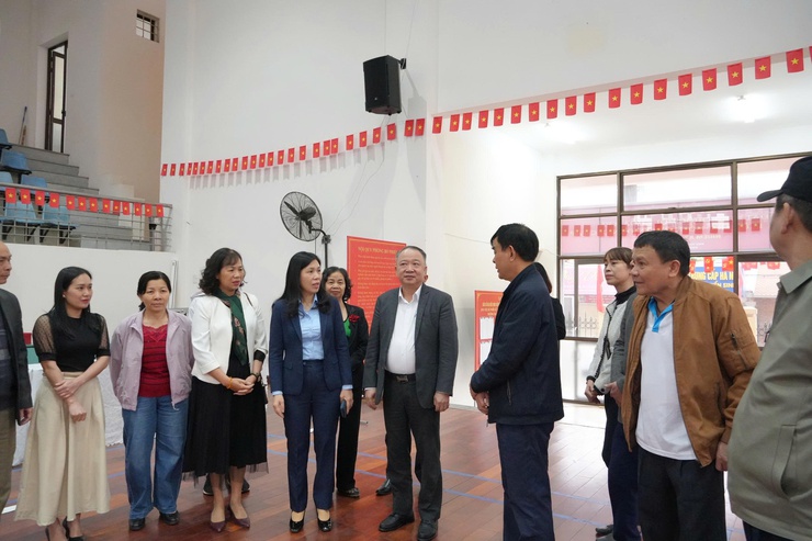 Đoàn kiểm tra, giám sát số 02 Uỷ ban MTTQ Việt Nam TP. Hà Nội làm việc với các phường Phú Diễn, Tây Tự, Xuân Đỉnh, Đông Ngạc về công tác bầu cử đại biểu Quốc hội khoá XVI và đại biểu HĐND các cấp nhiệm kỳ 2026 - 2031- Ảnh 14.