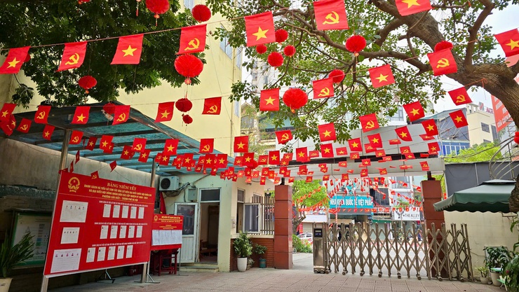 CẦU GIẤY RỰC RỠ SẮC CỜ, HƯỚNG TỚI NGÀY HỘI TOÀN DÂN- Ảnh 5.