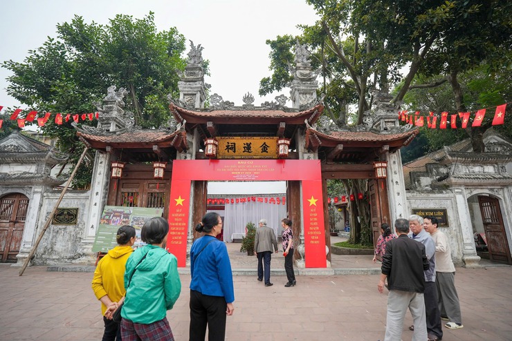 CÁC ĐIỂM BẦU CỬ TẠI PHƯỜNG VĂN MIẾU - QUỐC TỬ GIÁM SẴN SÀNG CHO NGÀY HỘI NON SÔNG- Ảnh 3.