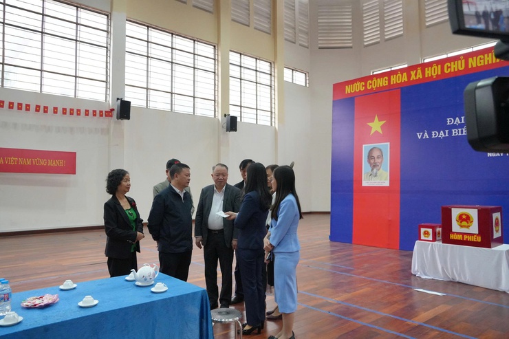 Đoàn kiểm tra, giám sát số 02 Uỷ ban MTTQ Việt Nam TP. Hà Nội làm việc với các phường Phú Diễn, Tây Tự, Xuân Đỉnh, Đông Ngạc về công tác bầu cử đại biểu Quốc hội khoá XVI và đại biểu HĐND các cấp nhiệm kỳ 2026 - 2031- Ảnh 9.