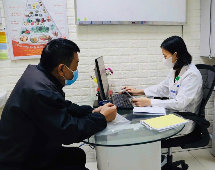 Bệnh viện Thận Hà Nội cảnh báo những dấu hiệu sớm của bệnh thận người dân không nên bỏ qua- Ảnh 1.