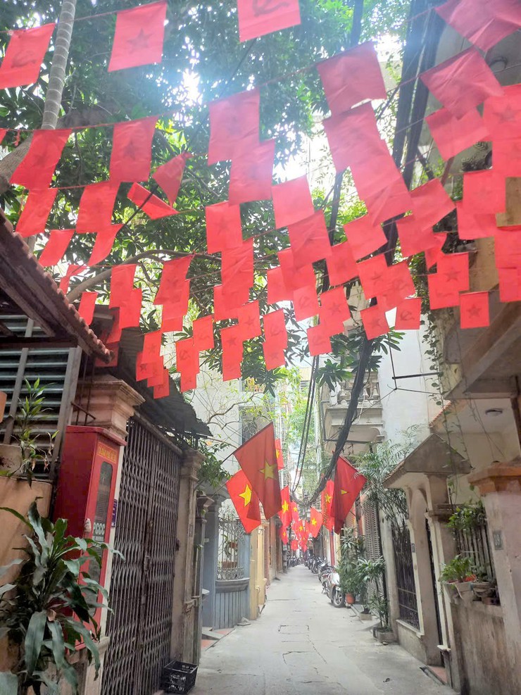 CẦU GIẤY RỰC RỠ SẮC CỜ, HƯỚNG TỚI NGÀY HỘI TOÀN DÂN- Ảnh 2.