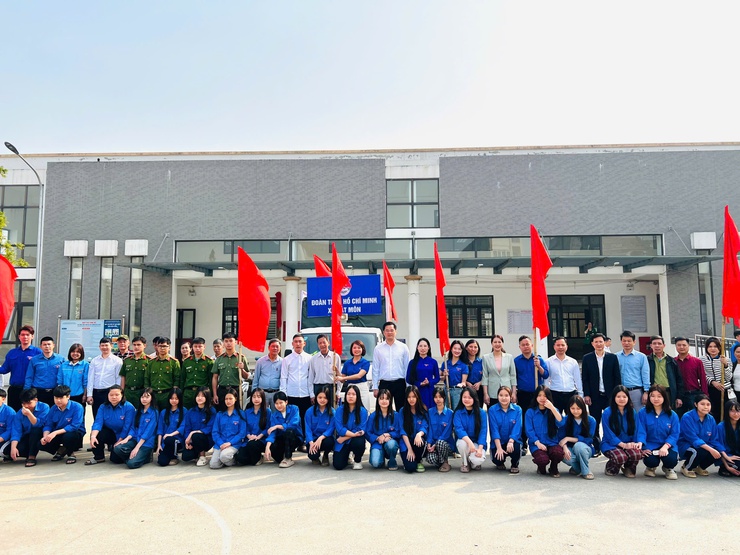 Đoàn Thanh niên xã Hát Môn phát động “Tháng Thanh niên” và ra mắt các đội hình thanh niên tình nguyện năm 2026- Ảnh 5.