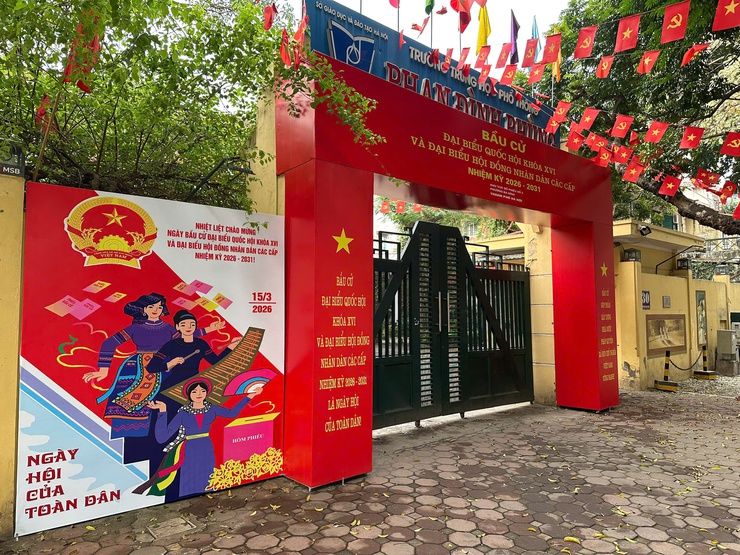 Phường Ba Đình rực rỡ cờ hoa, sẵn sàng cho Ngày hội lớn của toàn dân- Ảnh 6.