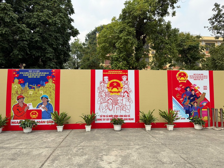 Phường Ba Đình rực rỡ cờ hoa, sẵn sàng cho Ngày hội lớn của toàn dân- Ảnh 19.