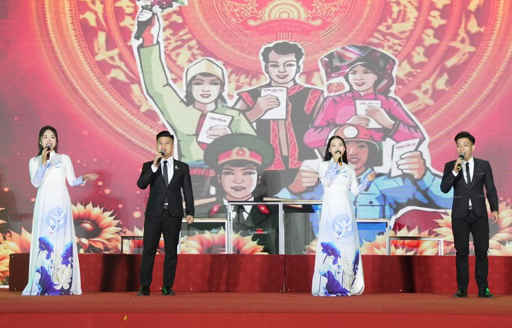 Bát Tràng rộn ràng chương trình nghệ thuật "Ngày hội non sông – Niềm tin và khát vọng" chào mừng bầu cử đại biểu Quốc hội khóa XVI và đại biểu HĐND các cấp, nhiệm kỳ 2026-2031- Ảnh 5.