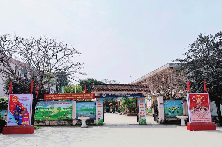 Trường Mầm non Sơn Đông hướng tới ngày bầu cử

- Ảnh 3.