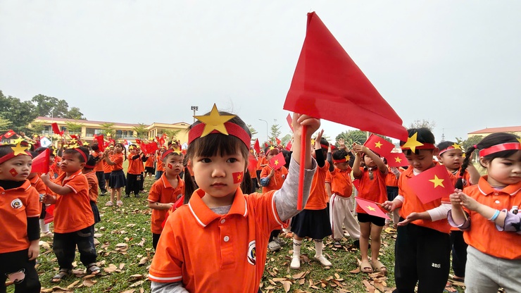 Trường Mầm non Sơn Đông hướng tới ngày bầu cử

- Ảnh 9.