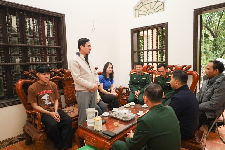 Hội đồng Nghĩa vụ quân sự xã đã tổ chức đoàn đến thăm, kiểm tra và động viên công dân dự phòng quân đội năm 2026- Ảnh 2.