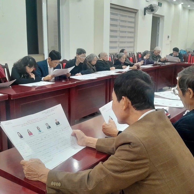 Ba Đình: Mạn đàm tiểu sử người ứng cử, tạo điều kiện để cử tri lựa chọn đại biểu xứng đáng- Ảnh 7.
