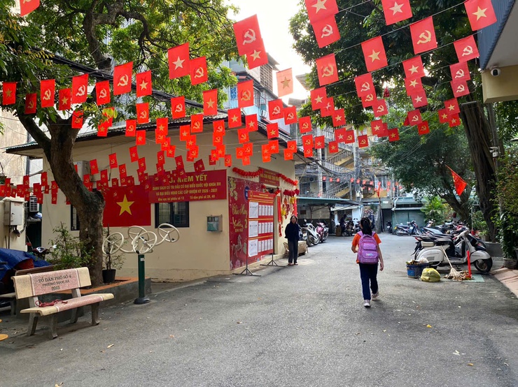 Phường Ba Đình rực rỡ cờ hoa, sẵn sàng cho Ngày hội lớn của toàn dân- Ảnh 18.