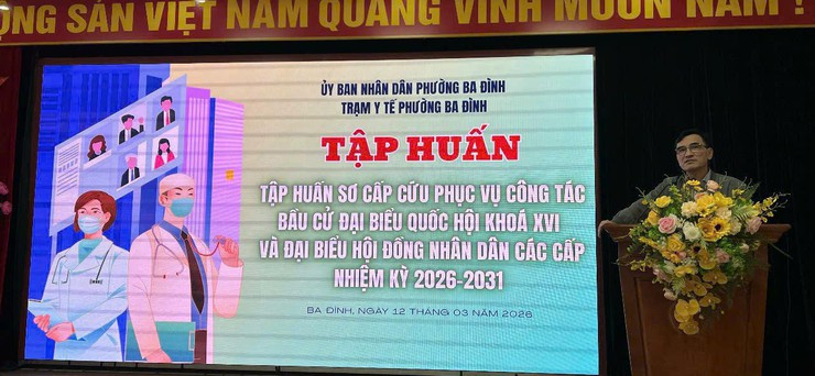 PHƯỜNG BA ĐÌNH TỔ CHỨC TẬP HUẤN SƠ CẤP CỨU CHO NHÂN VIÊN Y TẾ THAM GIA PHỤC VỤ CÔNG TÁC BẦU CỬ- Ảnh 1.