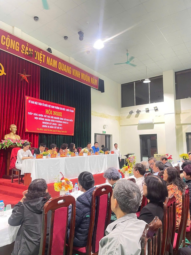ỨNG CỬ VIÊN ĐẠI BIỂU HĐND PHƯỜNG VĂN MIẾU – QUỐC TỬ GIÁM TIẾP XÚC CỬ TRI ĐƠN VỊ BẦU CỬ SỐ 1- Ảnh 7.