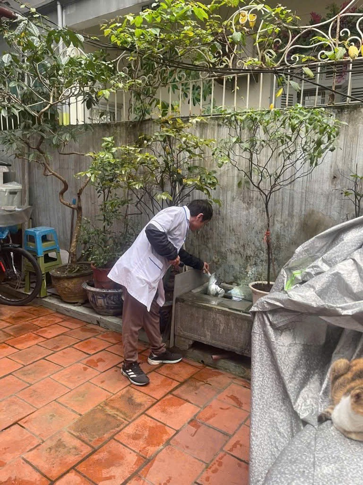 TRẠM Y TẾ PHƯỜNG VĂN MIẾU - QUỐC TỬ GIÁM TỔ CHỨC VỆ SINH MÔI TRƯỜNG PHỤC VỤ CÔNG TÁC Y TẾ CHUẨN BỊ CHO BẦU CỬ ĐẠI BIỂU QUỐC HỘI KHÓA XVI VÀ ĐẠI BIỂU HĐND CÁC CẤP NHIỆM KỲ 2026 - 2031- Ảnh 2.