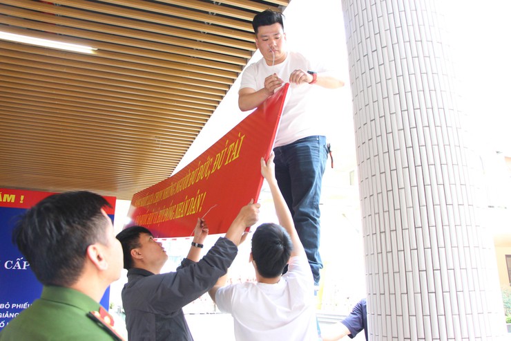 Phường Giảng Võ rà soát toàn diện công tác chuẩn bị bầu cử tại các điểm bỏ phiếu- Ảnh 2.