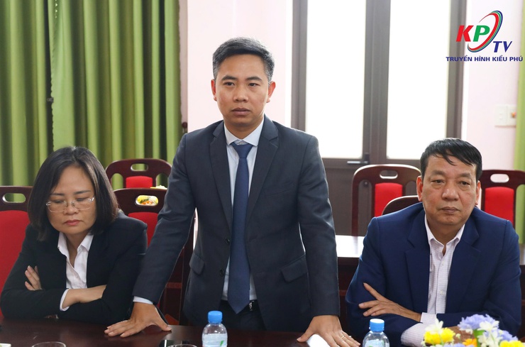 UBND xã trao quyết định bổ nhiệm cán bộ quản lý các trường học trên địa bàn- Ảnh 5.