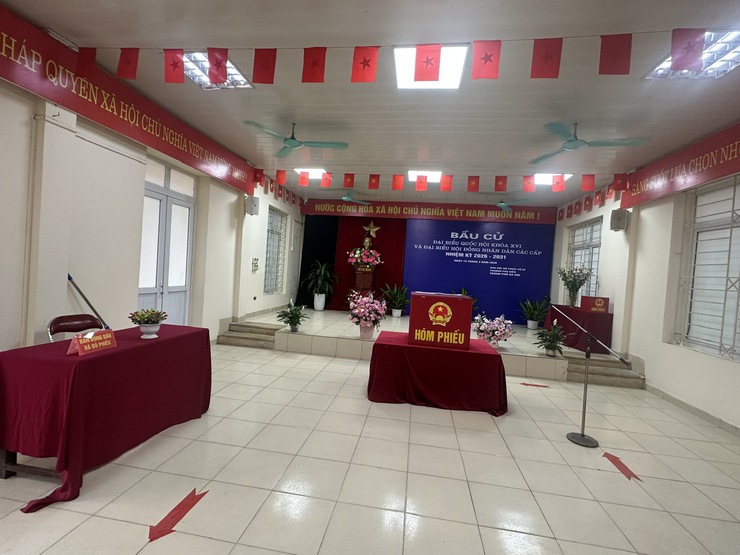 Phường Phú Diễn sẵn sàng cho Ngày bầu cử đại biểu Quốc hội khóa XVI và đại biểu HĐND các cấp, nhiệm kỳ 2026 - 2031
- Ảnh 21.