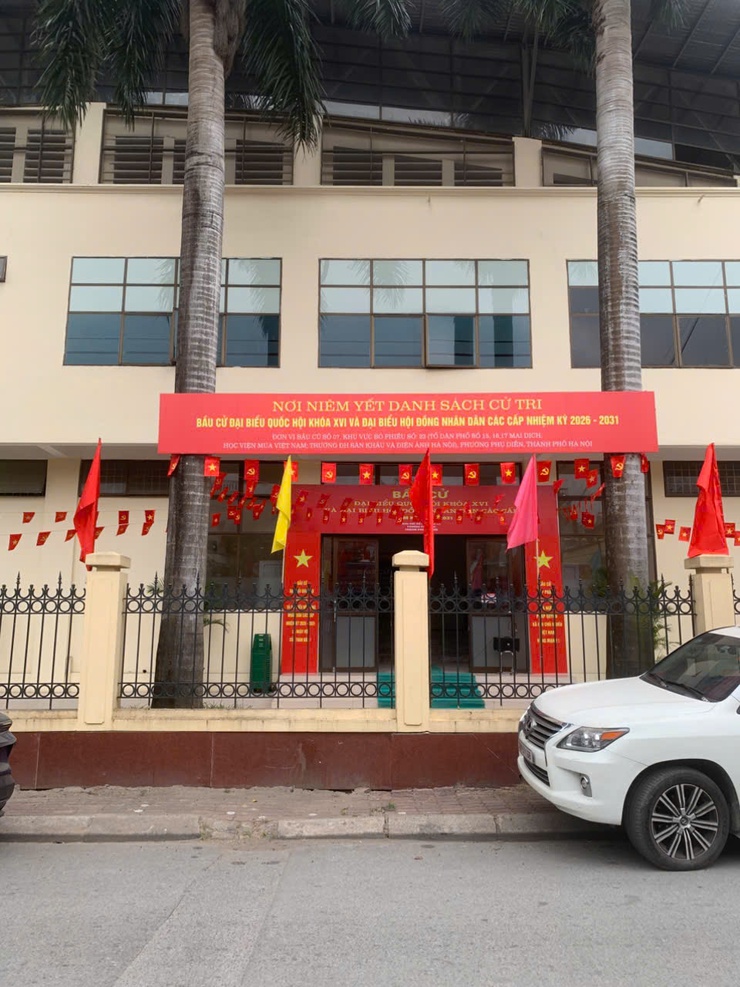 Phường Phú Diễn sẵn sàng cho Ngày bầu cử đại biểu Quốc hội khóa XVI và đại biểu HĐND các cấp, nhiệm kỳ 2026 - 2031
- Ảnh 38.