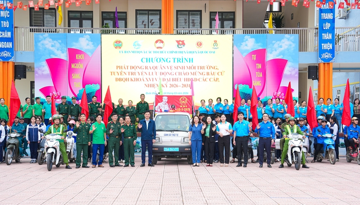 XÃ QUỐC OAI PHÁT ĐỘNG RA QUÂN VỆ SINH MÔI TRƯỜNG, TUYÊN TRUYỀN LƯU ĐỘNG CHÀO MỪNG NGÀY BẦU CỬ ĐẠI BIỂU QUỐC HỘI KHÓA XVI VÀ HĐND CÁC CẤP NHIỆM KỲ 2026–2031- Ảnh 18.