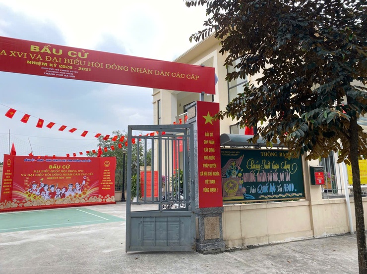 Phường Phú Diễn sẵn sàng cho Ngày bầu cử đại biểu Quốc hội khóa XVI và đại biểu HĐND các cấp, nhiệm kỳ 2026 - 2031
- Ảnh 13.