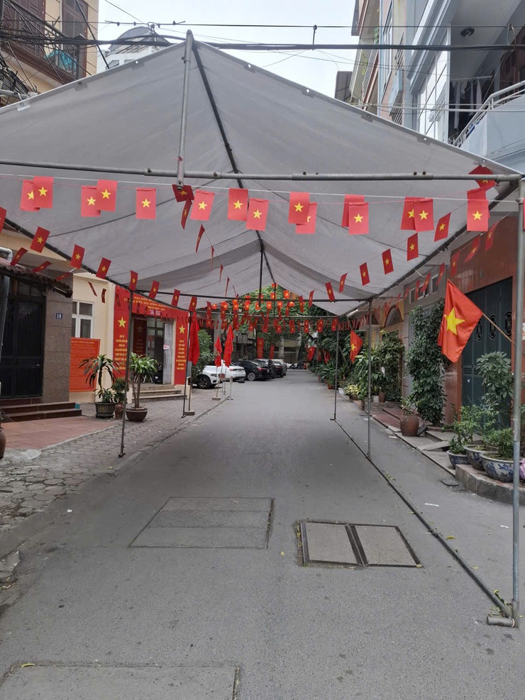 Phường Phú Diễn sẵn sàng cho Ngày bầu cử đại biểu Quốc hội khóa XVI và đại biểu HĐND các cấp, nhiệm kỳ 2026 - 2031
- Ảnh 31.