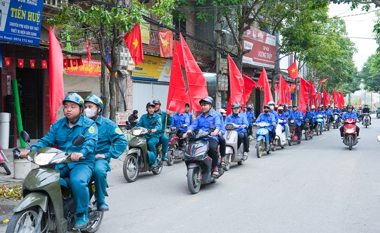 XÃ QUỐC OAI PHÁT ĐỘNG RA QUÂN VỆ SINH MÔI TRƯỜNG, TUYÊN TRUYỀN LƯU ĐỘNG CHÀO MỪNG NGÀY BẦU CỬ ĐẠI BIỂU QUỐC HỘI KHÓA XVI VÀ HĐND CÁC CẤP NHIỆM KỲ 2026–2031- Ảnh 23.