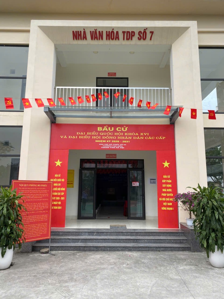 Phường Phú Diễn sẵn sàng cho Ngày bầu cử đại biểu Quốc hội khóa XVI và đại biểu HĐND các cấp, nhiệm kỳ 2026 - 2031
- Ảnh 14.