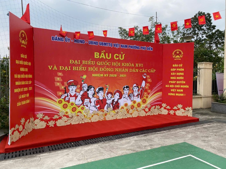 Phường Phú Diễn sẵn sàng cho Ngày bầu cử đại biểu Quốc hội khóa XVI và đại biểu HĐND các cấp, nhiệm kỳ 2026 - 2031
- Ảnh 15.