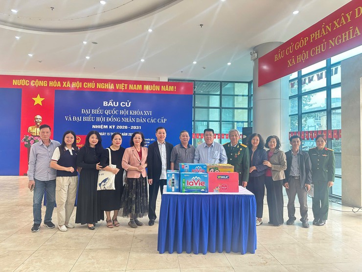 Thêm nguồn lực đồng hành cùng các điểm bầu cử trên địa bàn- Ảnh 4.