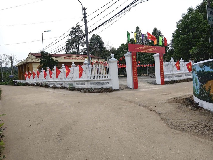 RỰC RỠ ĐƯỜNG TRANH BÍCH HỌA CHÀO MỪNG NGÀY HỘI BẦU CỬ- Ảnh 2.