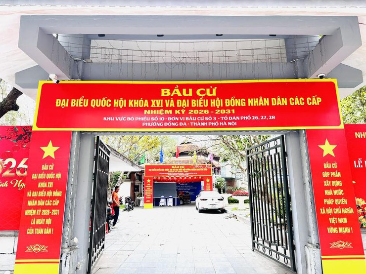 Cờ hoa rực rỡ, Đống Đa chờ đón ngày hội bầu cử- Ảnh 9.