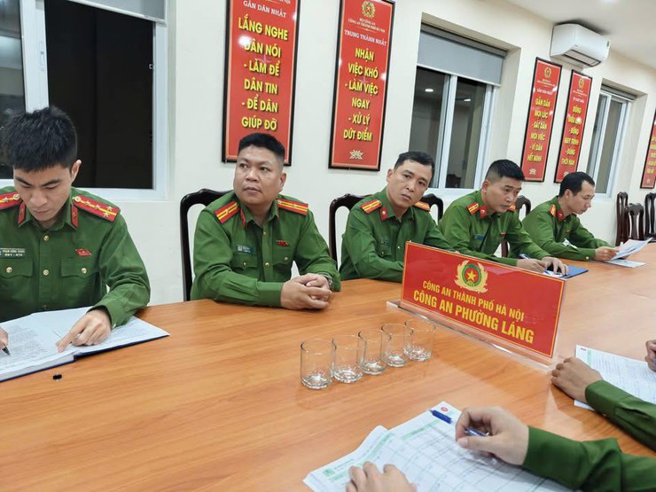 CÔNG AN PHƯỜNG LÁNG: TUẦN TRA VŨ TRANG XUYÊN ĐÊM BẢO VỆ NGÀY HỘI NON SÔNG- Ảnh 2.