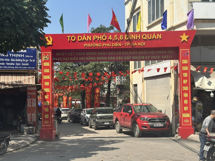 Phường Phú Diễn sẵn sàng cho Ngày bầu cử đại biểu Quốc hội khóa XVI và đại biểu HĐND các cấp, nhiệm kỳ 2026 - 2031
- Ảnh 18.